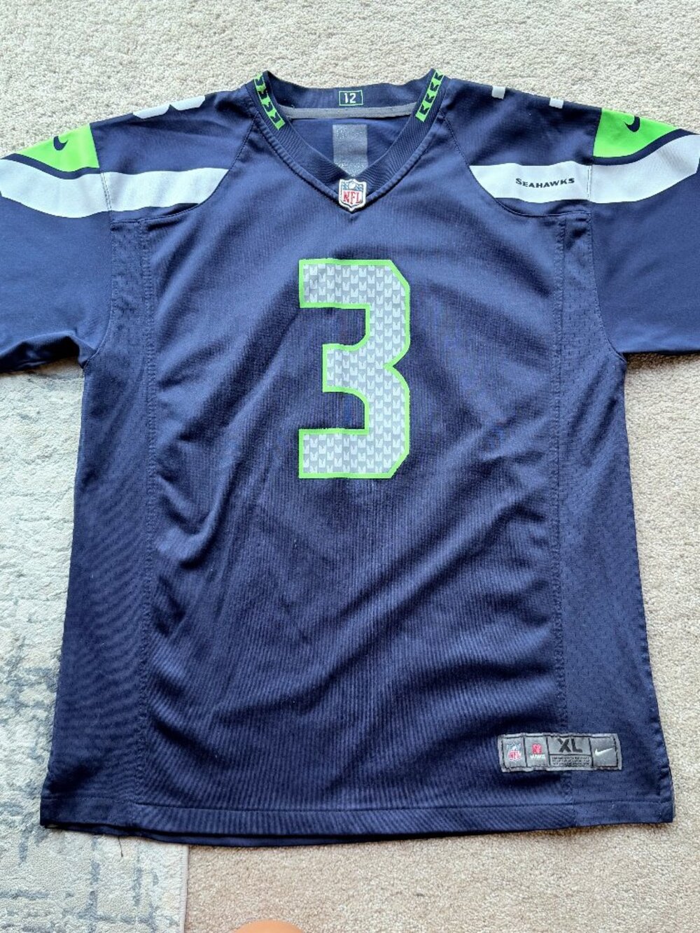 Nike NFL Seattle Seahawks Russell Wilson #3 Youth Jersey - Size XL